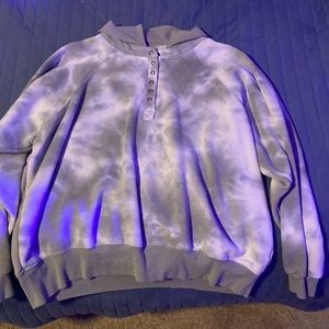 brand bke, size medium, color marble of green and white